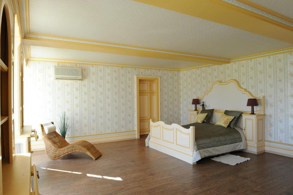 Chateau De Lacaze Lagarrigue  部屋 写真