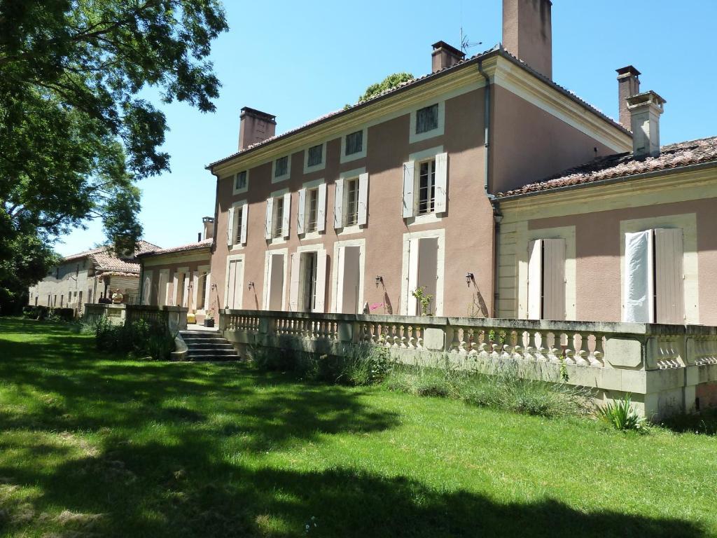 Chateau De Lacaze Lagarrigue  部屋 写真